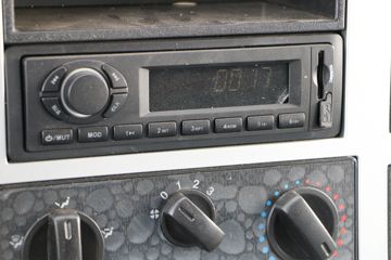 Ծ�� ����X500 160���� 6X2 6.7����ж��(SH3252VGDDWW4)ͼƬ