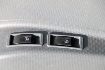 Ծ�� ����X500 160���� 6X2 6.7����ж��(SH3252VGDDWW4)ͼƬ