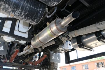 Ծ�� ����X500 160���� 6X2 6.7����ж��(SH3252VGDDWW4)ͼƬ