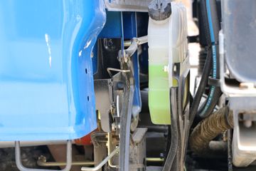 Ծ�� ����X500 160���� 6X2 6.7����ж��(SH3252VGDDWW4)ͼƬ