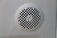 庆铃 五十铃100P 98马力 3.235米双排栏板轻卡(QL1040A6HW)