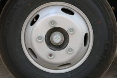 庆铃 五十铃100P 98马力 3.235米双排栏板轻卡(QL1040A6HW)