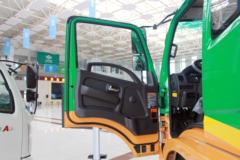 飞碟奥驰 D3 170马力 6.9米排半养蜂车(FD5161CYFP63K5-1)