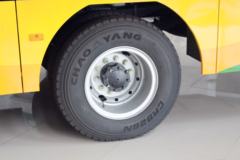 飞碟奥驰 D3 170马力 6.9米排半养蜂车(FD5161CYFP63K5-1)