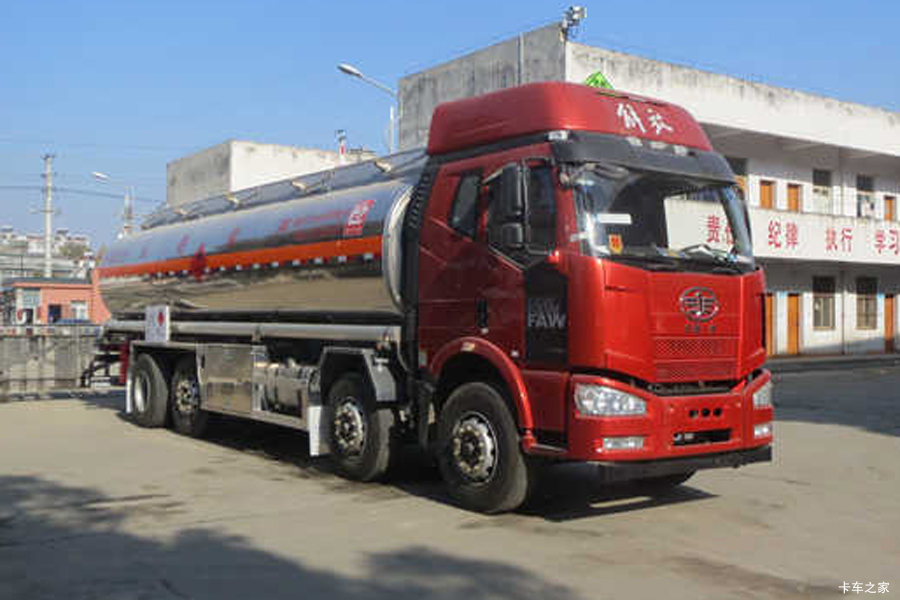 一汽解放 J6P 280马力 8X2 运油车(醒狮牌)