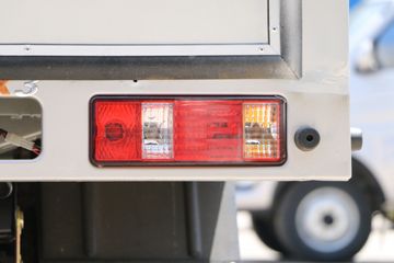 ԽX3 ׼ 1.5L 112 3.2׵ʽС(SC5031XXYAGD5H)ͼƬ