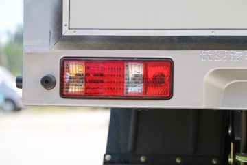 ԽX3 ׼ 1.5L 112 3.2׵ʽС(SC5031XXYAGD5H)ͼƬ