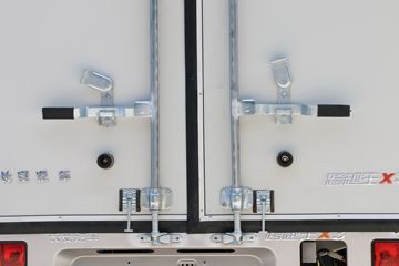 ԽX3 ׼ 1.5L 112 3.2׵ʽС(SC5031XXYAGD5H)ͼƬ
