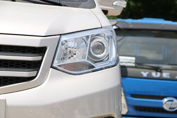 ԽX3 ׼ 1.5L 112 3.2׵ʽС(SC5031XXYAGD5H)ͼƬ