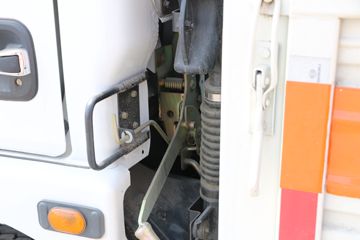 ���� ������ K6-S 115���� 4X2 4.17����ƿ���䳵(EQ5041TQP3BDFACWXP)ͼƬ