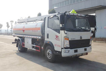中国重汽HOWO 统帅 170马力 4X2 加油车(楚胜牌)(CSC5147GJYZ)