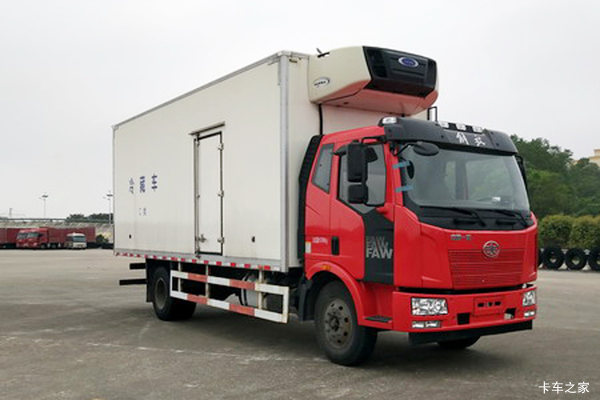 一汽解放 J6L 240马力 4X2 6米冷藏车(CA5180XLCP62K1L4E5)