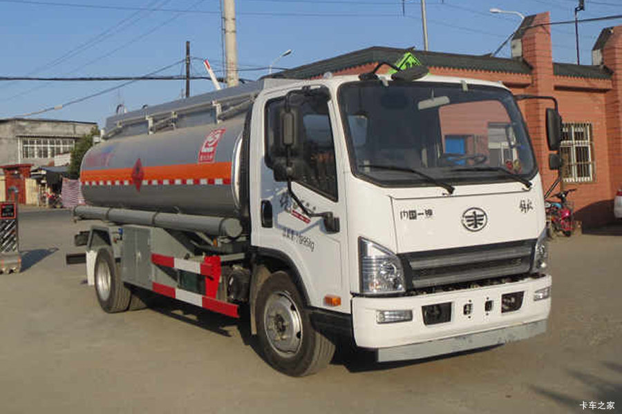 解放 虎VH 140马力 4X2 运油车(醒狮牌)