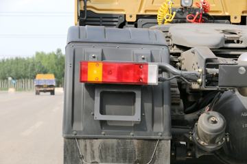 �������� ����H7�ؿ� 2018�� ������ 550���� 6X4ǣ����(LZ4253H7DB)ͼƬ