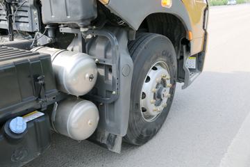 �������� ����H7�ؿ� 2018�� ������ 550���� 6X4ǣ����(LZ4253H7DB)ͼƬ