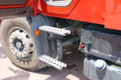 东风柳汽 乘龙T5重卡 430马力 6X4长头牵引车(LZ4250T5DB)