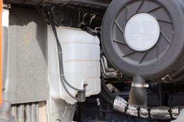 �������� ����T5�ؿ� 430���� 6X4 LNG��ͷǣ����ͼƬ