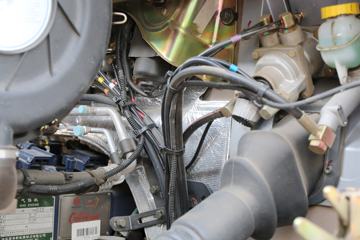 �������� ����T5�ؿ� 430���� 6X4 LNG��ͷǣ����ͼƬ