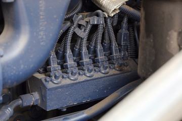 �������� ����T5�ؿ� 430���� 6X4 LNG��ͷǣ����ͼƬ