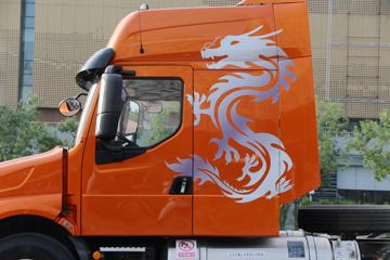 �������� ����T5�ؿ� 430���� 6X4 LNG��ͷǣ����ͼƬ