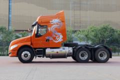 东风柳汽 乘龙T5重卡 430马力 6X4 LNG长头牵引车(LZ4250T5DL)