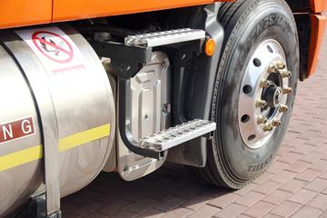 �������� ����T5�ؿ� 430���� 6X4 LNG��ͷǣ����ͼƬ