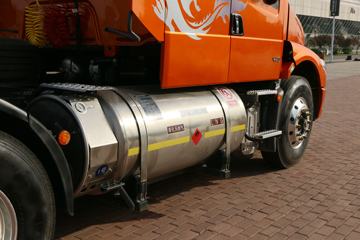 �������� ����T5�ؿ� 430���� 6X4 LNG��ͷǣ����ͼƬ