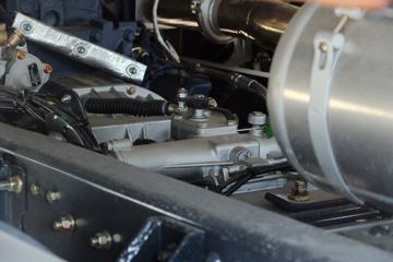 �������� ����T5�ؿ� 430���� 6X4 LNG��ͷǣ����ͼƬ