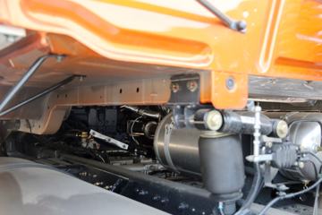 �������� ����T5�ؿ� 430���� 6X4 LNG��ͷǣ����ͼƬ