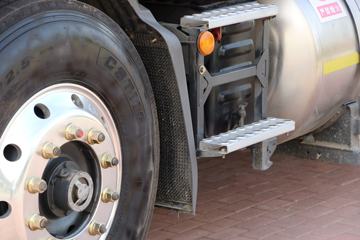 �������� ����T5�ؿ� 430���� 6X4 LNG��ͷǣ����ͼƬ