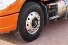 东风柳汽 乘龙T5重卡 430马力 6X4 LNG长头牵引车(LZ4250T5DL)