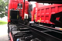 华菱 汉马H9重卡 375马力 8X4 8.2米自卸车( HN3310H37D6M5)