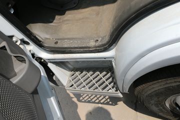 ���� ������ K6-S 115���� 4X2 4.17����ƿ���䳵(EQ5041TQP3BDFACWXP)ͼƬ