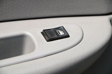 ���� ������ K6-S 115���� 4X2 4.17����ƿ���䳵(EQ5041TQP3BDFACWXP)ͼƬ