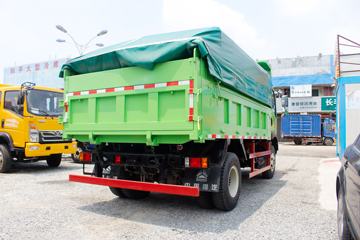 �й����� ����H3 115���� 4X2 3.85��С�ͻ���������ж��(ZZ3048G17EB1)ͼƬ