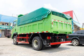 �й����� ����H3 115���� 4X2 3.85��С�ͻ���������ж��(ZZ3048G17EB1)ͼƬ