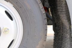 东风 多利卡D6-L 节油版 115马力 3.8米排半栏板轻卡(EQ1041L8BDB)