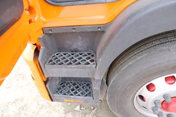 ���� ������D12�п� 190���� 4X2 9.85����ʽ�ػ���(EQ5181XXYL9BDKAC)ͼƬ