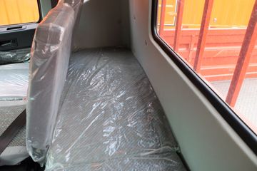 ���� ������D9 180���� 4X2 6.8�������ػ���(EQ1183L9BDG)ͼƬ