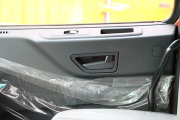 ���� ������D9 180���� 4X2 6.8�������ػ���(EQ1183L9BDG)ͼƬ