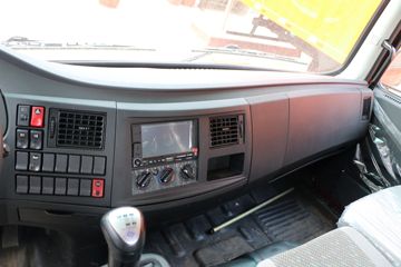 ���� ������D9 180���� 4X2 6.8�������ػ���(EQ1183L9BDG)ͼƬ