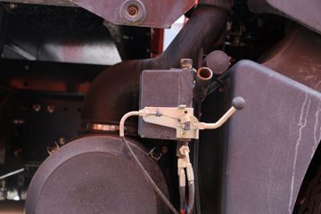 ���� ������D9 180���� 4X2 6.8�������ػ���(EQ1183L9BDG)ͼƬ