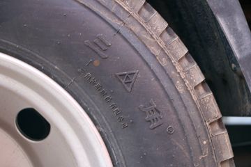 ���� ������D9 180���� 4X2 6.8�������ػ���(EQ1183L9BDG)ͼƬ