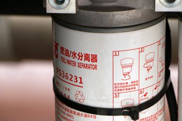 ���� ������D9 180���� 4X2 6.8�������ػ���(EQ1183L9BDG)ͼƬ