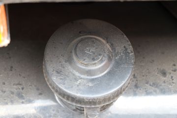 ���� ������D9 180���� 4X2 6.8�������ػ���(EQ1183L9BDG)ͼƬ