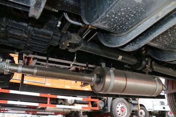 ���� ������D9 180���� 4X2 6.8�������ػ���(EQ1183L9BDG)ͼƬ