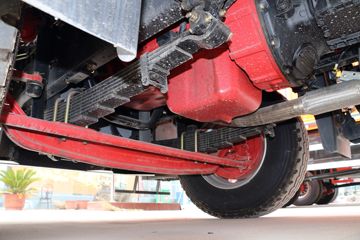 ���� ������D9 180���� 4X2 6.8�������ػ���(EQ1183L9BDG)ͼƬ