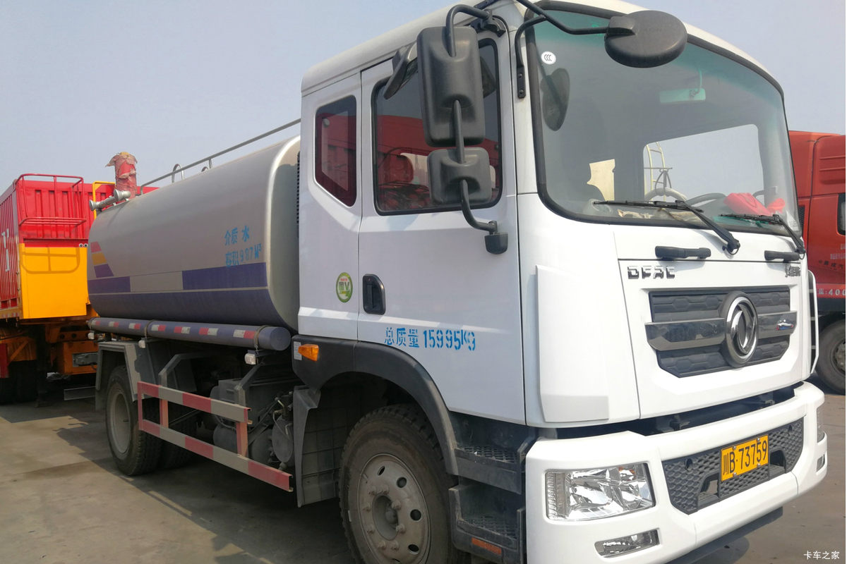 东风 多利卡D9 210马力 4X2 洒水车(中汽力威牌)