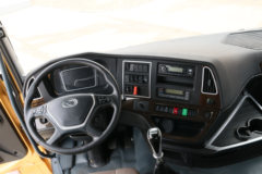 华菱 汉马H9重卡 420马力 6X2牵引车(HN4250H33B8M5)