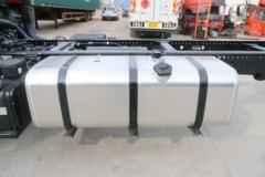 东风商用车 天锦KR 180马力 4X2 6.2米排半仓栅式载货车(DFH5160CCYE)